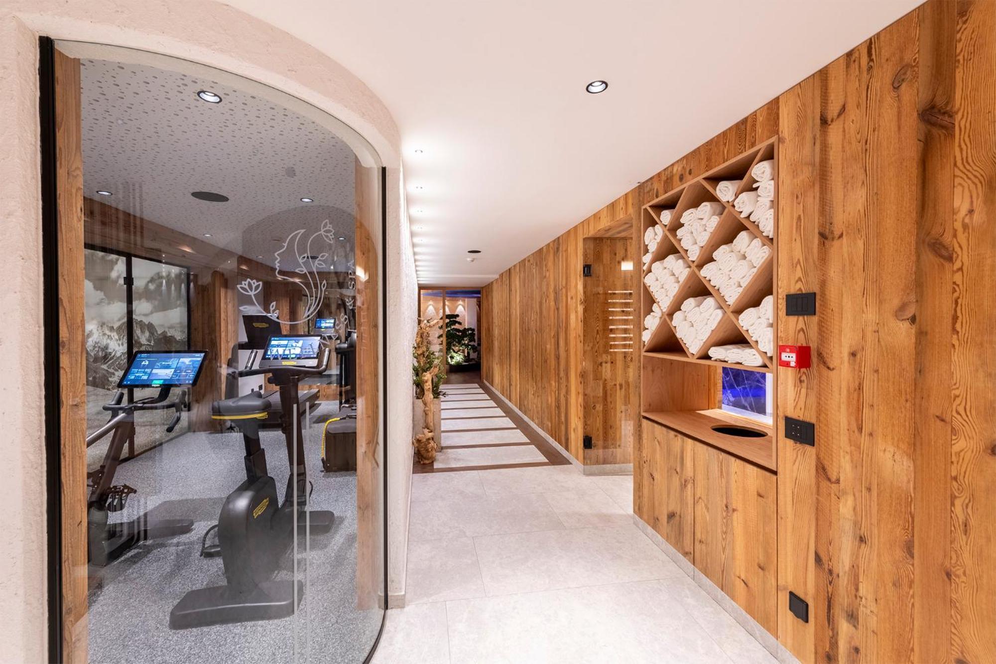 Hotel Arkadia - "Adults Only" Корвара-ин-Бадия Экстерьер фото