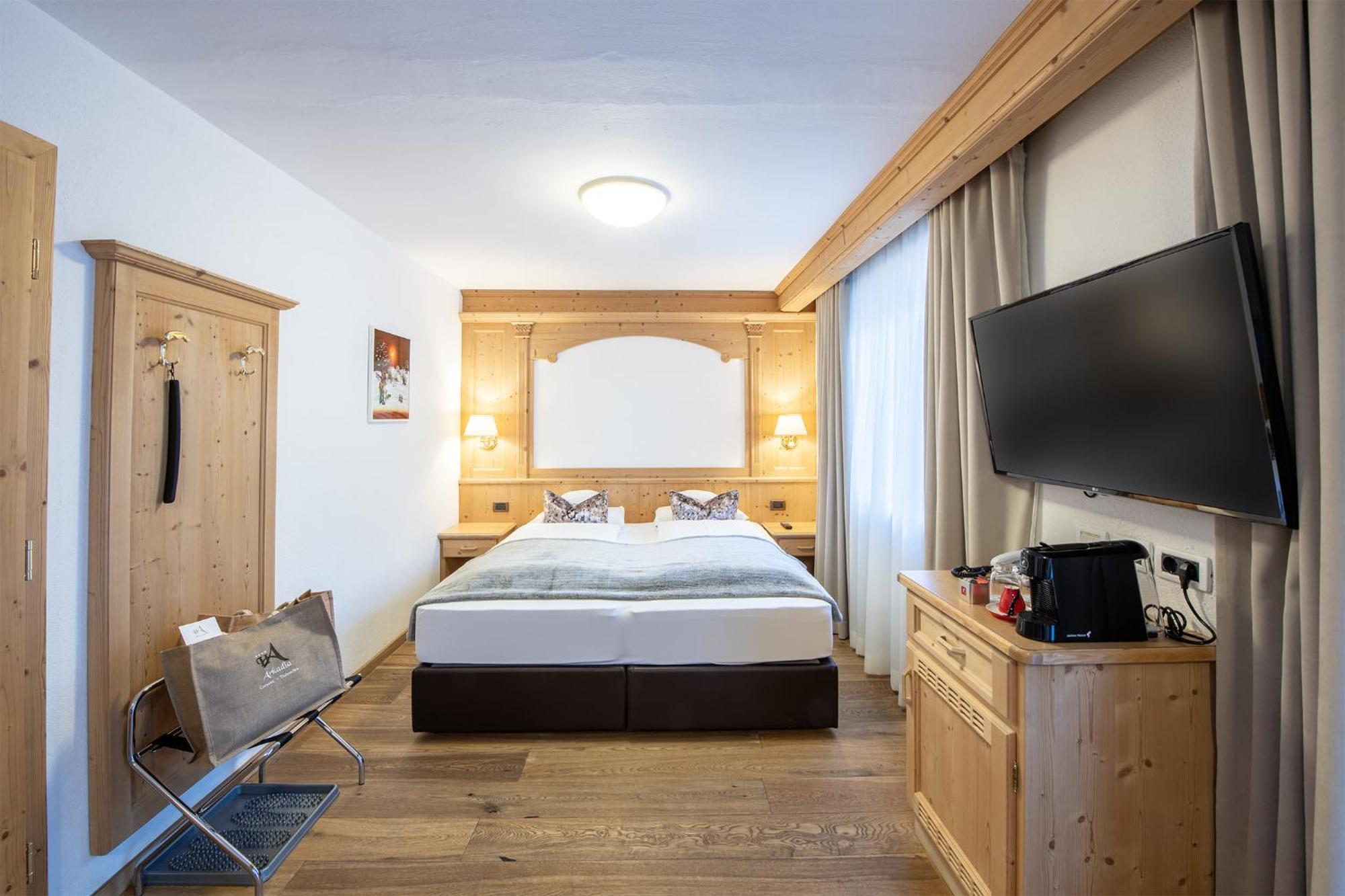 Hotel Arkadia - "Adults Only" Корвара-ин-Бадия Экстерьер фото